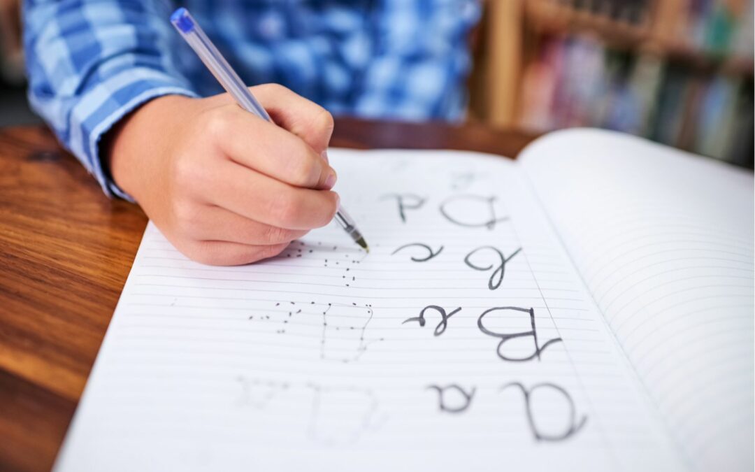 Ecriture manuscrite : des activités pour un enfant qui appuie trop