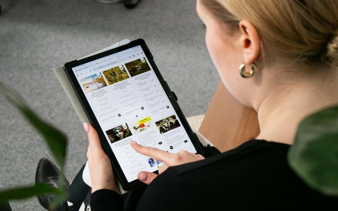 Jeunesse et influence politique des réseaux sociaux une jeune fille devant un écran de tablette